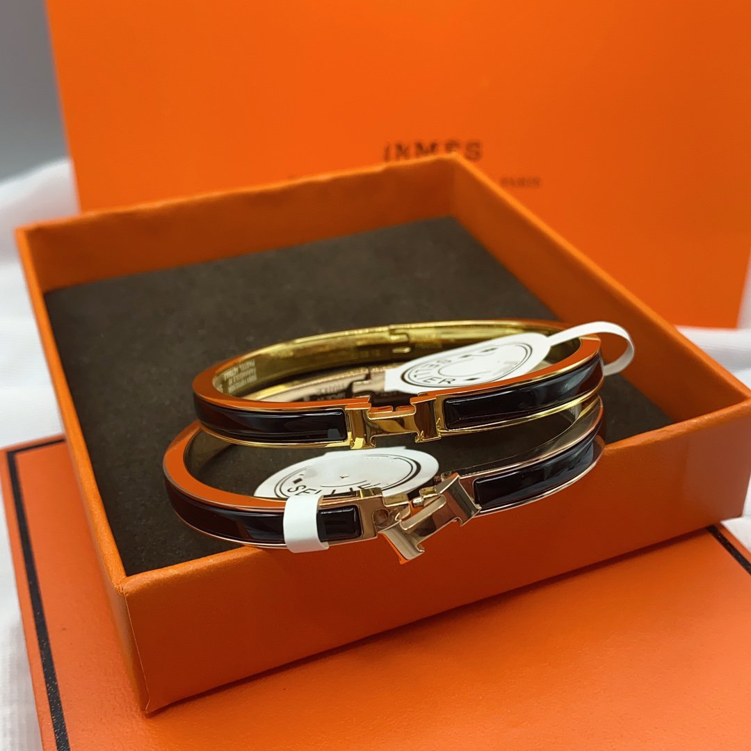 ¡®Aura Jewels¡¯CLASSIC HM CLIC BLACK 8MM ENAMEL BRACELET