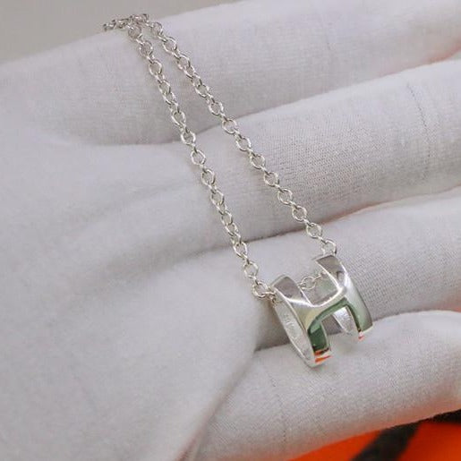 ¡®Aura Jewels¡¯HM NECKLACE H LETTER OVAL SERIES