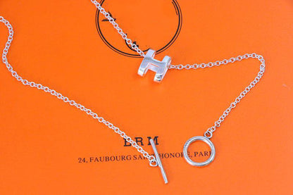 ¡®Aura Jewels¡¯HM NECKLACE H LETTER OVAL SERIES