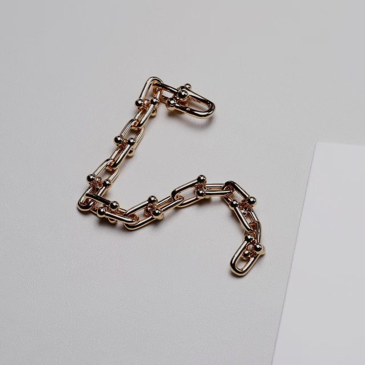[Aura Jewels] T Brand, bracelet
