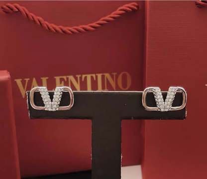 [Aura Jewels]V-shaped stud earrings