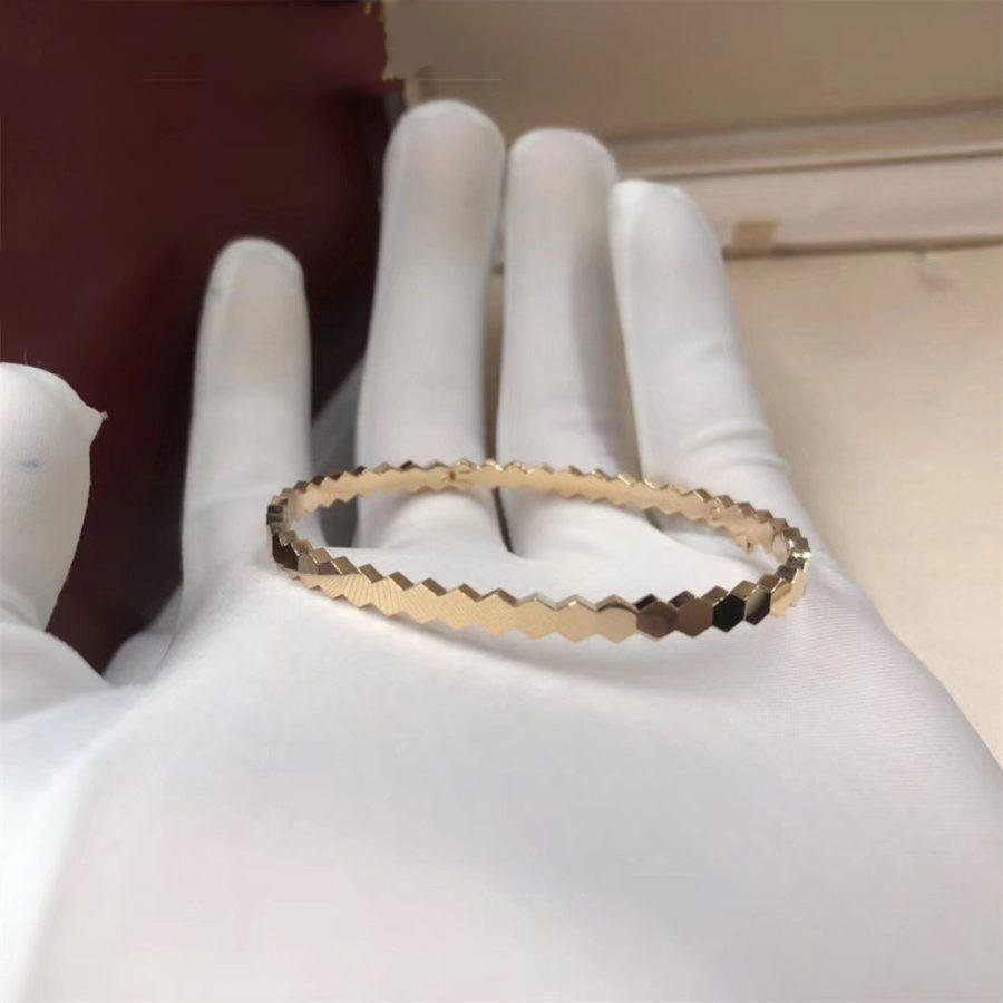 ¡®Aura Jewels¡¯BEE LOVE GOLD BRACELET