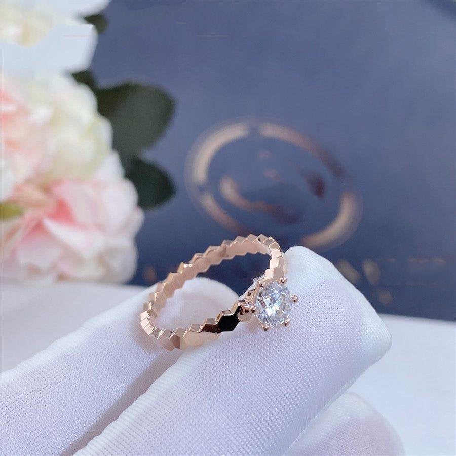 ¡®Aura Jewels¡¯BEE LOVE RING PINK GOLD 1 DIAMOND