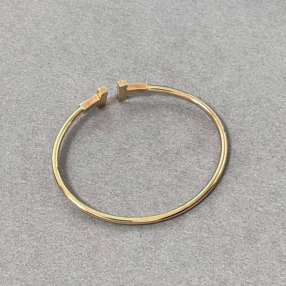 [Aura Jewels] T House Double T Open Bangle