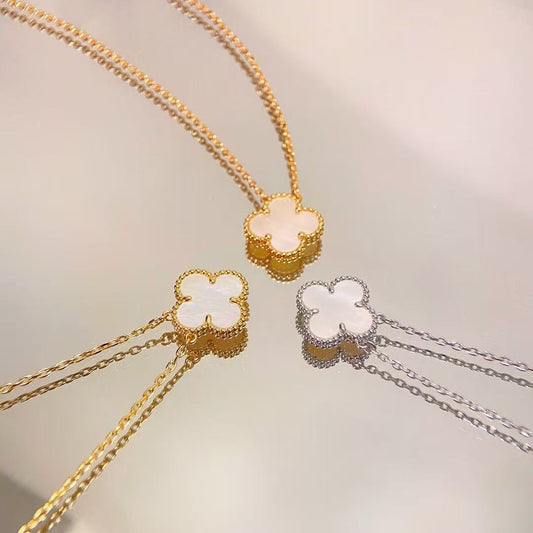 [Aura Jewels]CLOVER MINI 15MM WHITE MOTHER-OF-PEARL NECKLACE