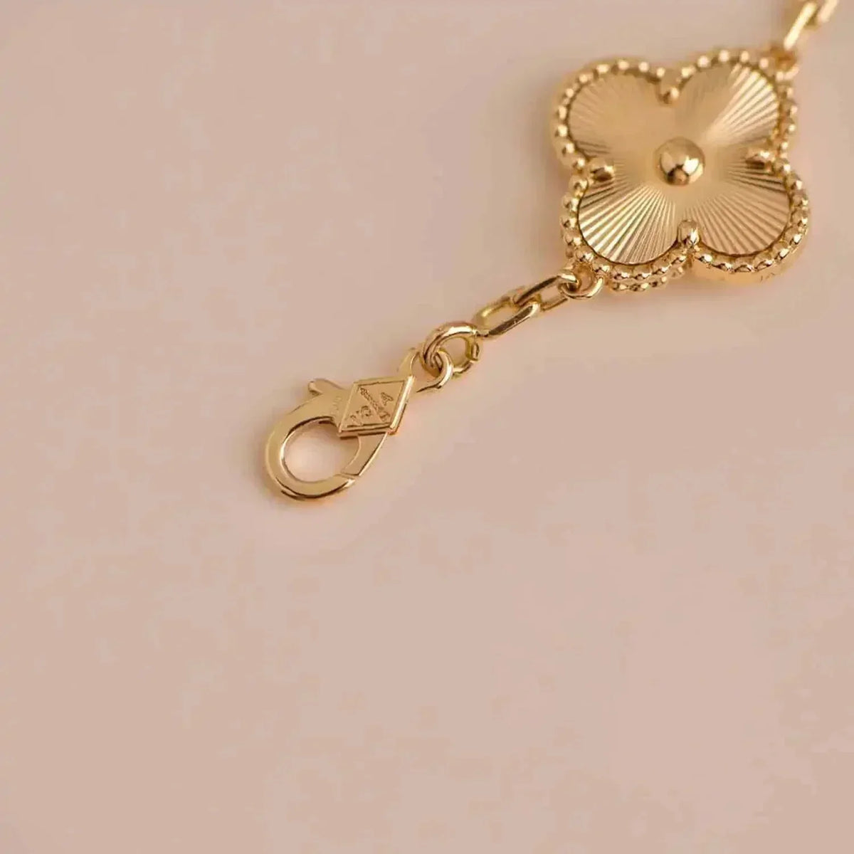 [Aura Jewels]New  CLOVER 5 MOTIF LASER BRACELET COLLECTION