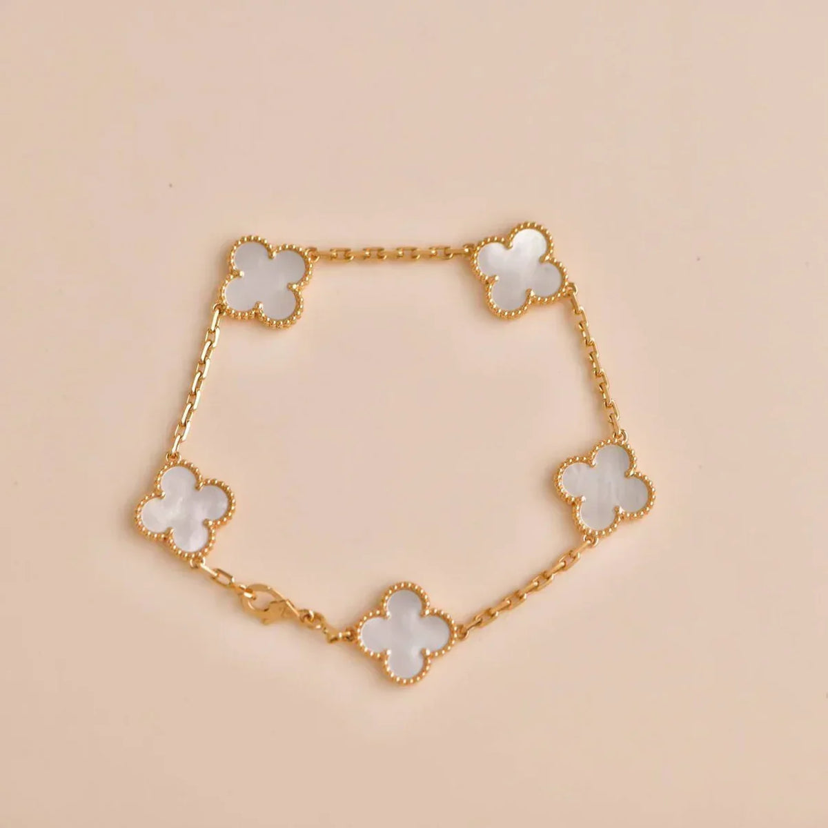 [Aura Jewels]New CLOVER WHITE PEARL MOP 5 MOTIF BRACELET COLLECTION