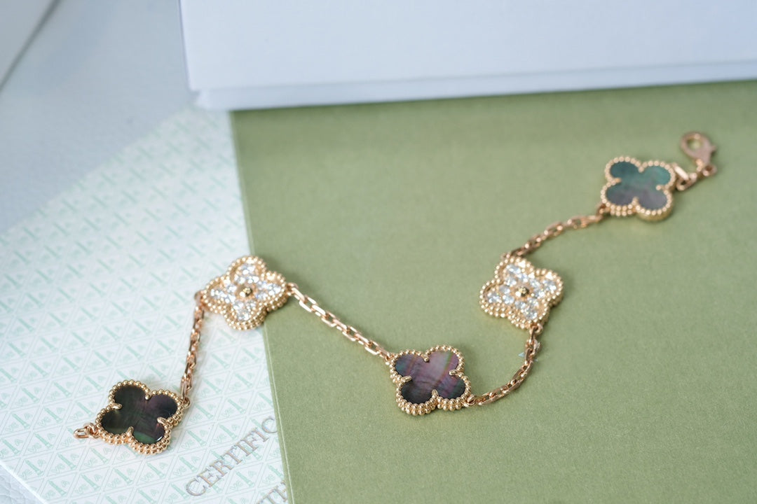[Aura Jewels]New CLOVER 5 MOTIF GRAY MOP BRACELET COLLECTION