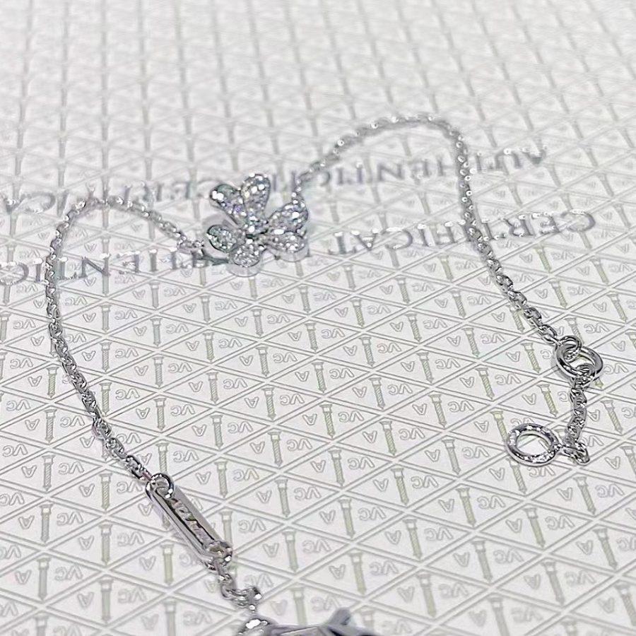¡®Aura Jewels¡¯FRIVOLE SILVER FLOWER DIAMOND BRACELET