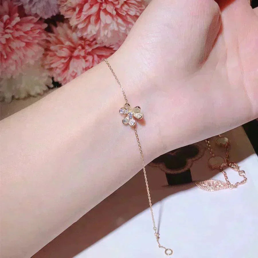 ¡®Aura Jewels¡¯FRIVOLE GOLD FLOWER DIAMOND BRACELET