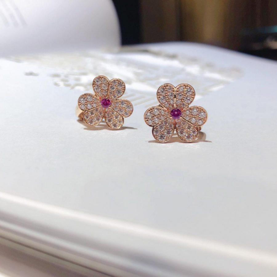 ¡®Aura Jewels¡¯FRIVOLE PINK GOLD FLOWER DIAMOND EARRINGS