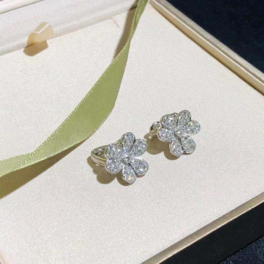 ¡®Aura Jewels¡¯FRIVOLE SILVER FLOWER DIAMOND EARRINGS