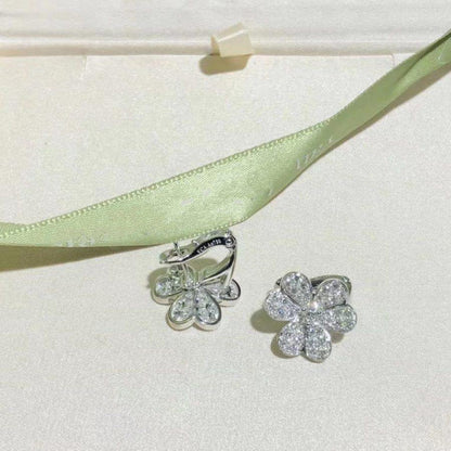 ¡®Aura Jewels¡¯FRIVOLE SILVER FLOWER DIAMOND EARRINGS