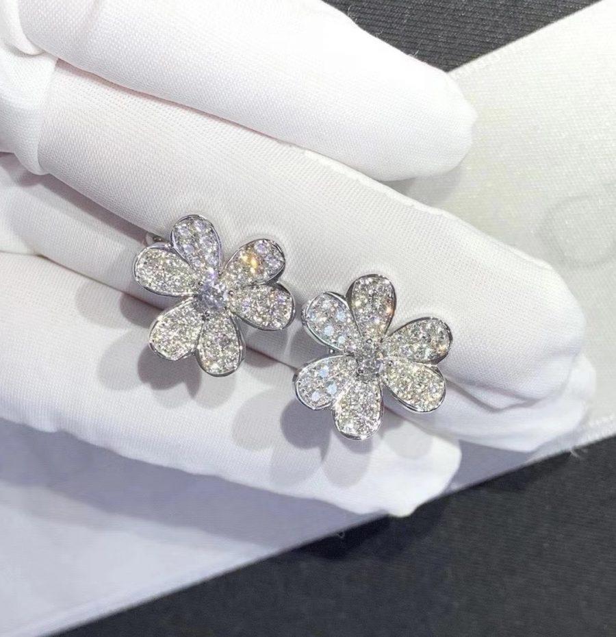 ¡®Aura Jewels¡¯FRIVOLE SILVER FLOWER DIAMOND EARRINGS