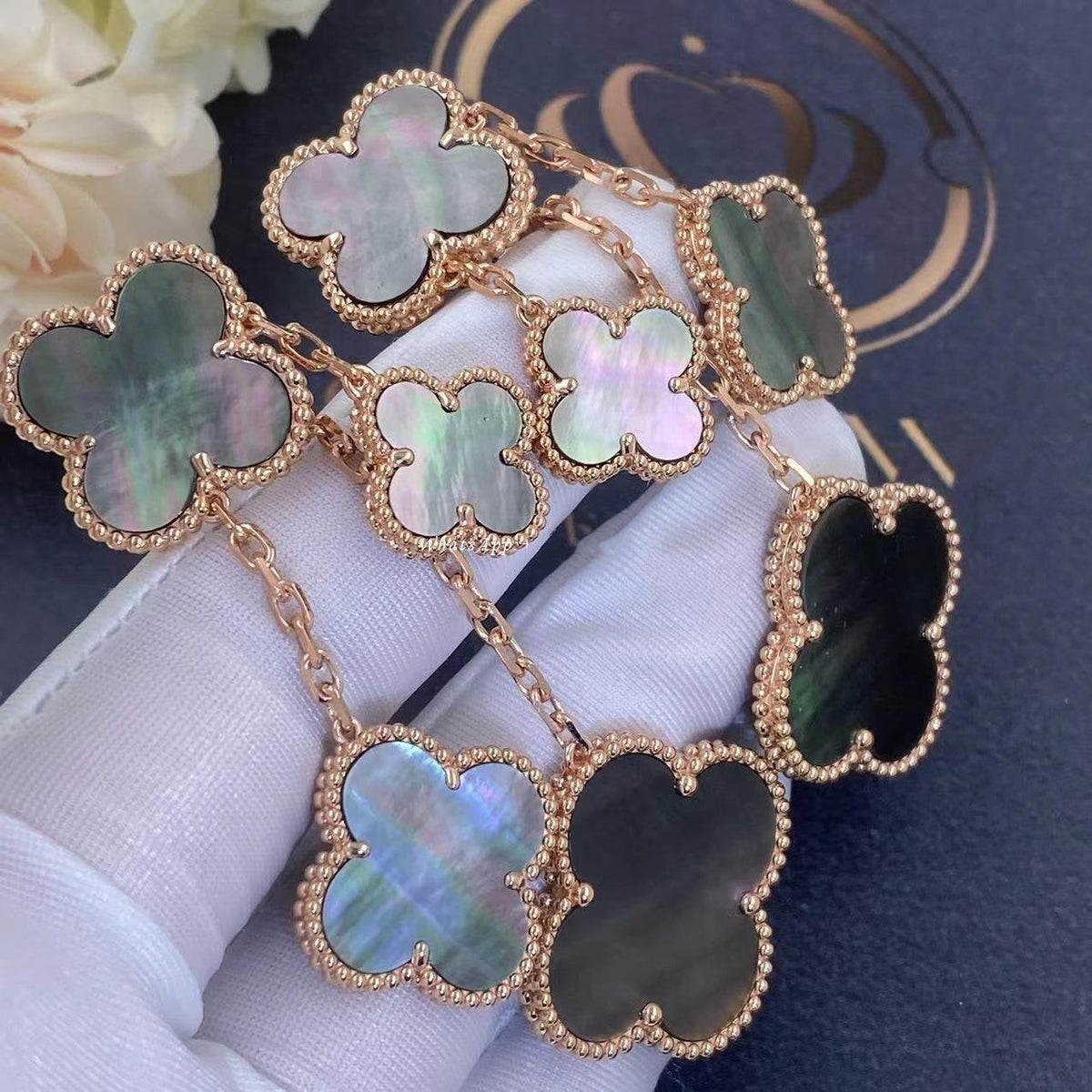 ¡®Aura Jewels¡¯CLOVER EARRINGS DARK MOP 4 MOTIFS ROSE GOLD
