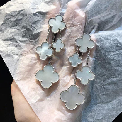 ¡®Aura Jewels¡¯CLOVER EARRINGS WHITE MOP 4 MOTIFS SILVER