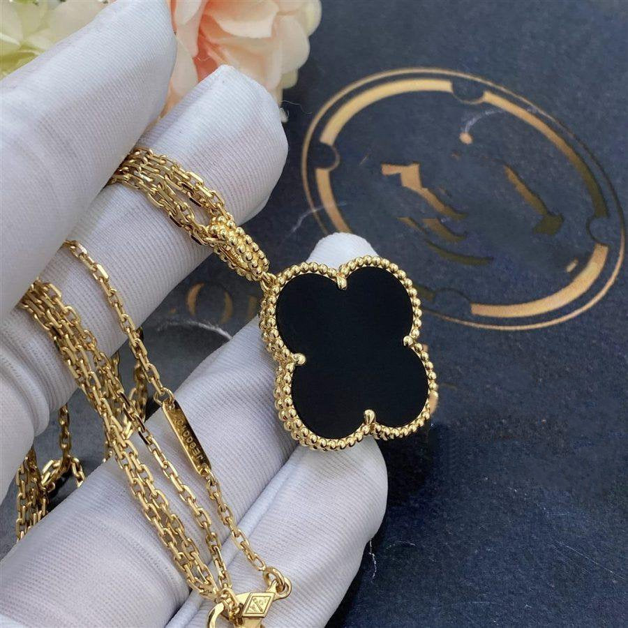 ¡®Aura Jewels¡¯CLOVER 25MM GOLD ONYX BIG CLOVER NECKLACE
