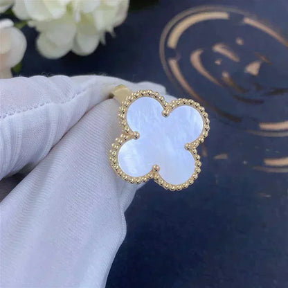 ¡®Aura Jewels¡¯CLOVER WHITE MOP RING