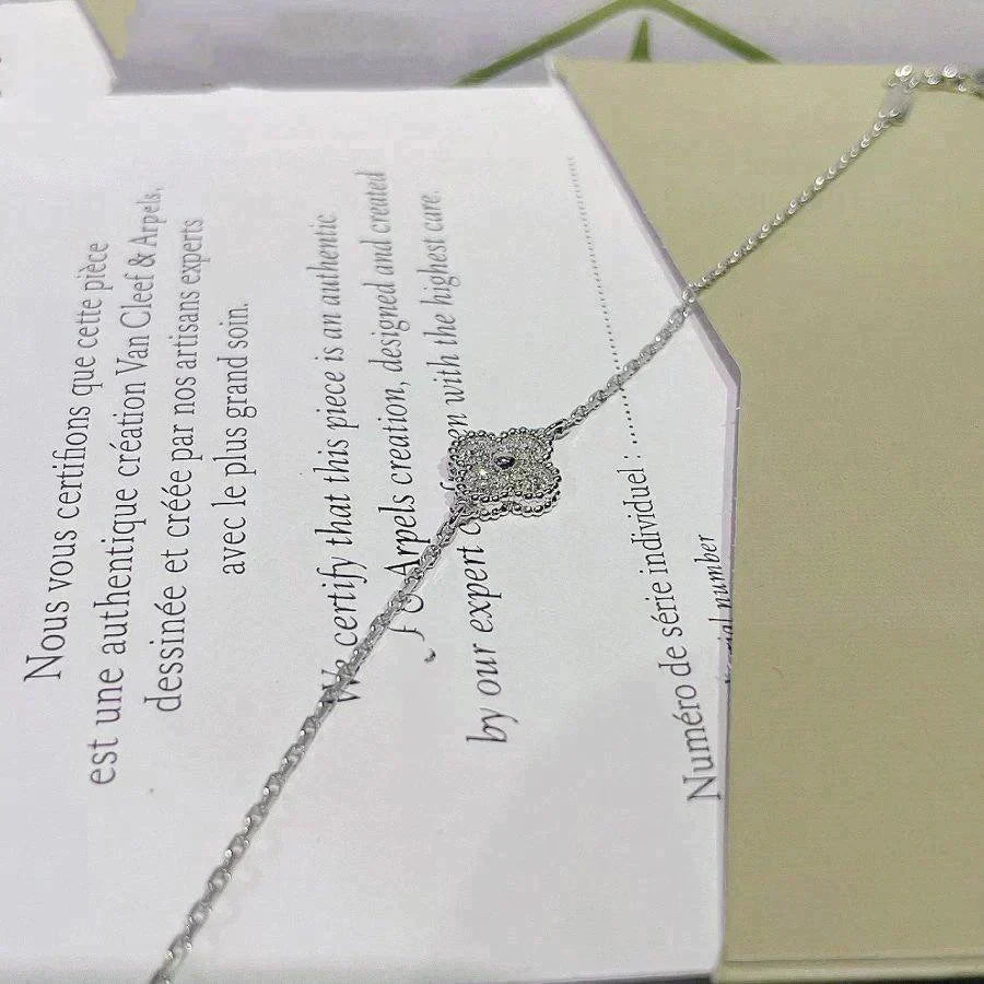 ¡®Aura Jewels¡¯CLOVER  SINGLE FLOWER BRACELET SILVER