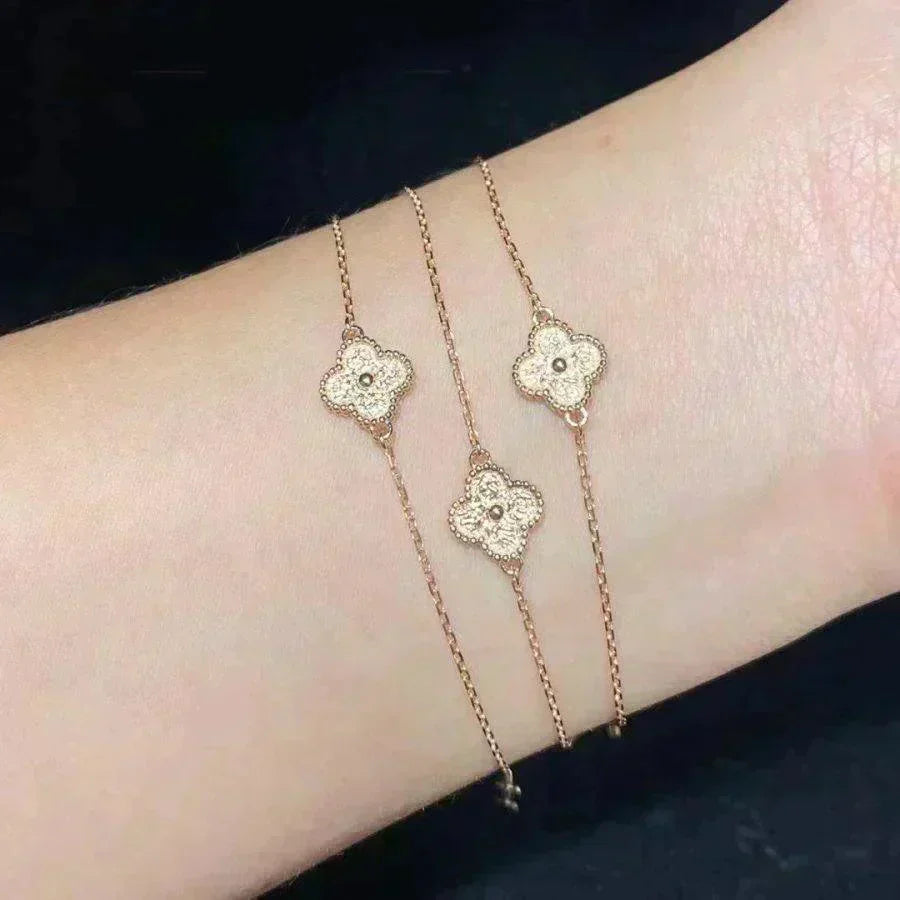 ¡®Aura Jewels¡¯CLOVER SINGLE FLOWER BRACELET