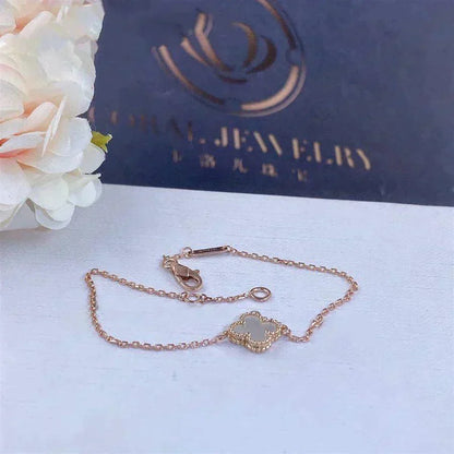 ¡®Aura Jewels¡¯CLOVER WHITE MOP SINGLE FLOWER BRACELET