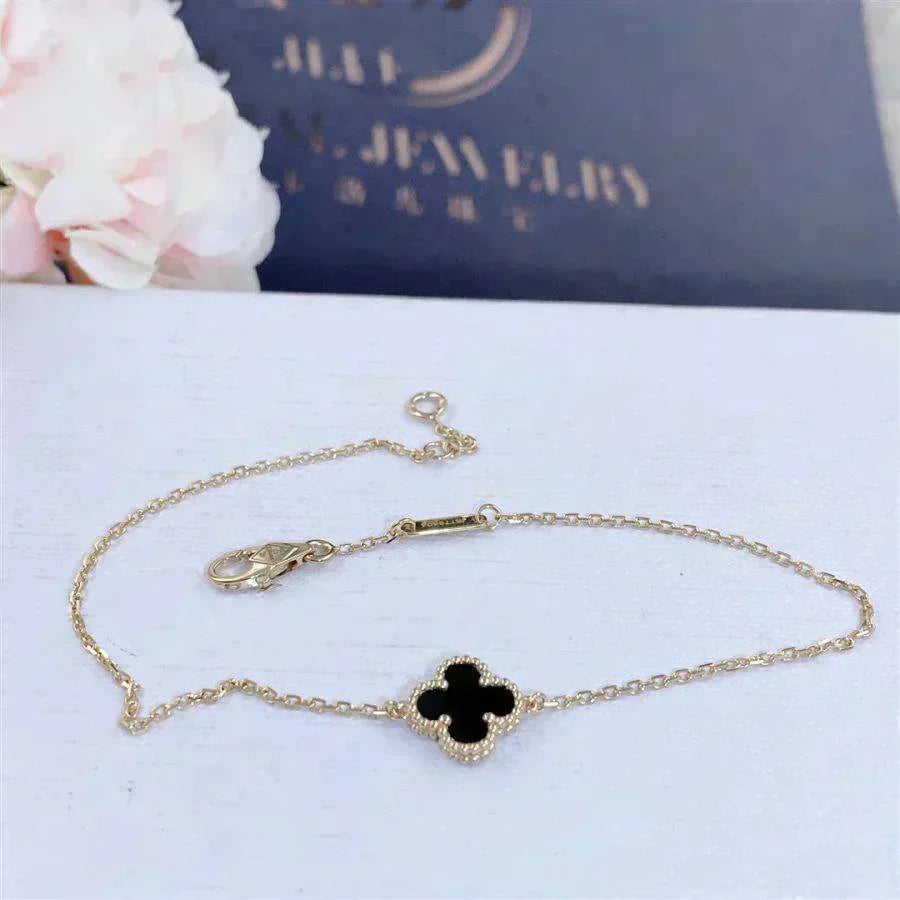 ¡®Aura Jewels¡¯CLOVER ONYX SINGLE FLOWER BRACELET
