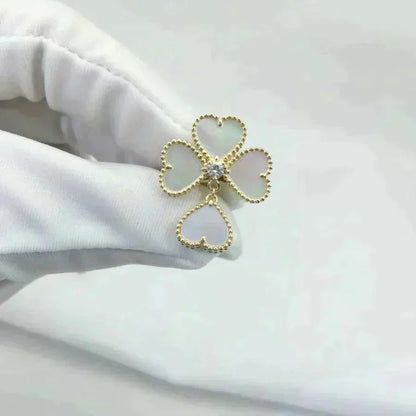 ¡®Aura Jewels¡¯SWEET CLOVER WHITE MOP RING