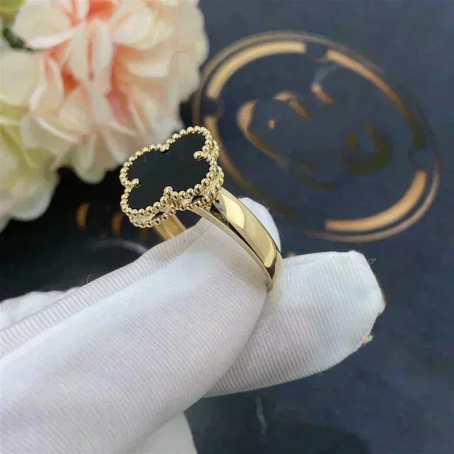 ¡®Aura Jewels¡¯CLOVER ONYX RING