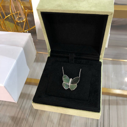 ¡®Aura Jewels¡¯LARGE BUTTERFLY SILVER PENDANT DIAMOND NECKLACE