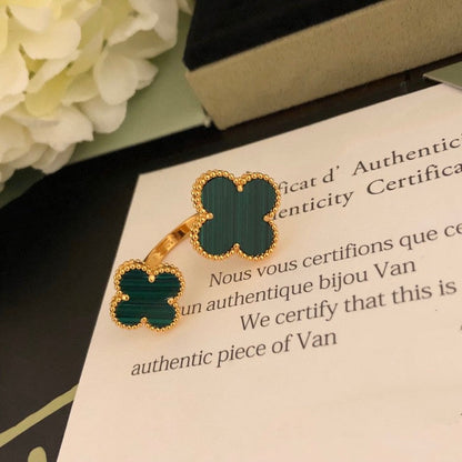 ¡®Aura Jewels¡¯CLOVER BETWEEN THE FINGER RING