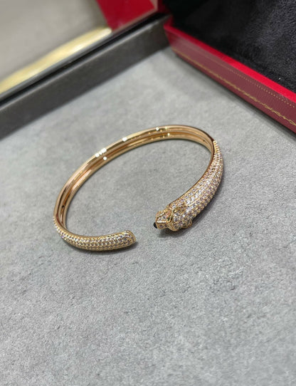 ¡®Aura Jewels¡¯PANTHERE FULL DIAMOND OPEN BRACELET