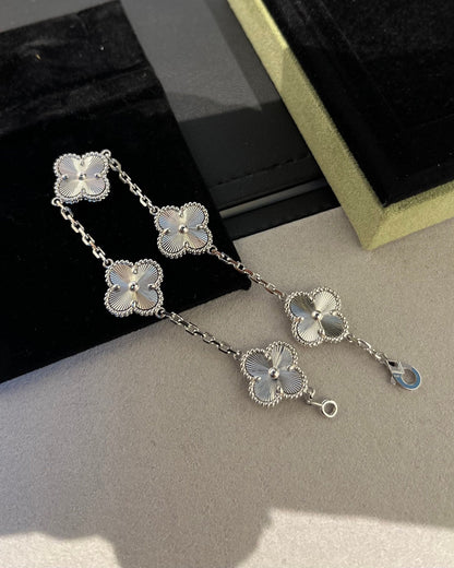 [Aura Jewels]New  CLOVER 5 MOTIF LASER BRACELET COLLECTION